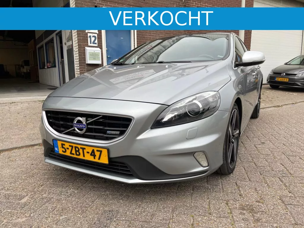Volvo V40 D4 R-Design LEER&amp;PANO&amp;KAMERA&amp;APK BOM VOLLE V40