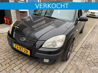 Kia RIO AIRCO&amp;APK RIJDT SCHAKELT PERFECT..