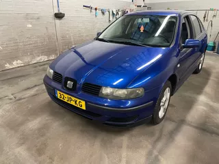 Seat LEON ; 1.6 16V/AZD 77KW AIRCO&amp;APK&amp;NAP