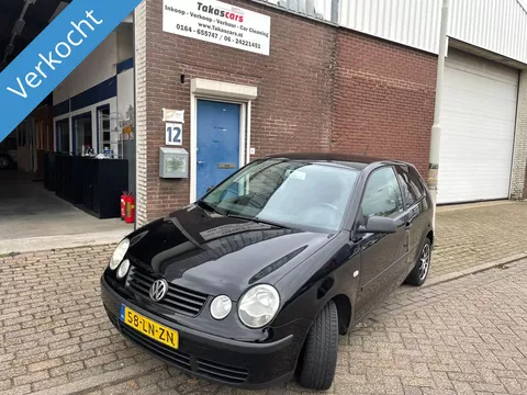 Volkswagen Polo 1.4 16V 75pk Highline NETTE POLO JAAR APK&amp;AIRCO&amp;NAVIGATIE