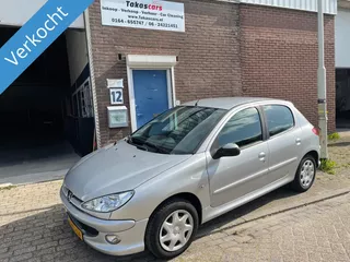 Peugeot 206 G&eacute;n&eacute;ration 1.4 NETTE 206 JAAR APK&amp;NAP&amp;AIRCO...