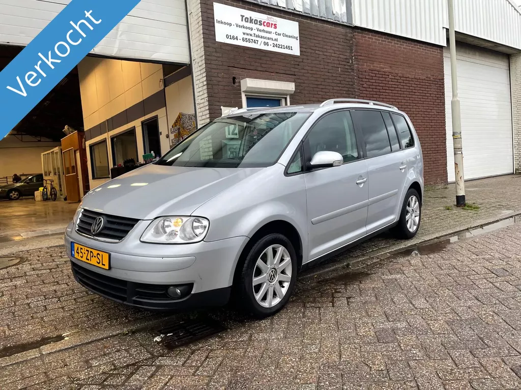 Volkswagen Touran 2.0-16V FSI Highline AIRCO&amp;APK