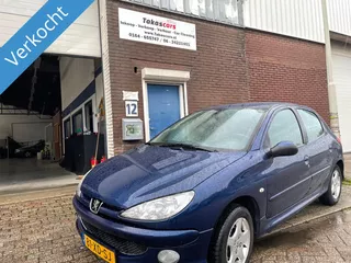Peugeot 206 1.4 Air-line 3 NETTE 206 LAGE KM NAP AIRCO JAAR APK
