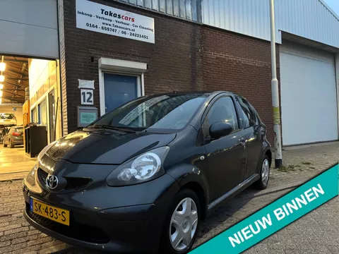 Toyota Aygo 1.0-12V + AIRCO&amp;5 DEUR &amp;NET GROTE BEURT