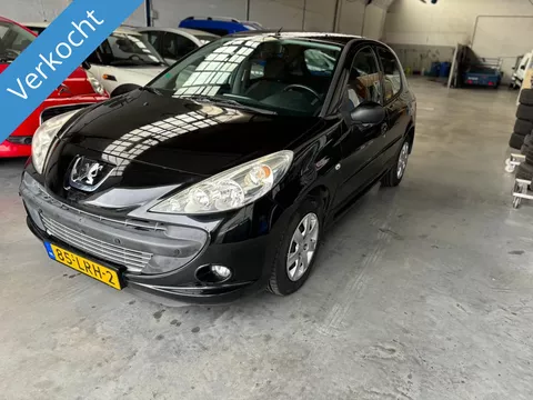 Peugeot 206 + 1.4 XS AIRCO&amp;LAGE KM MET NAP NIUWE BEURT