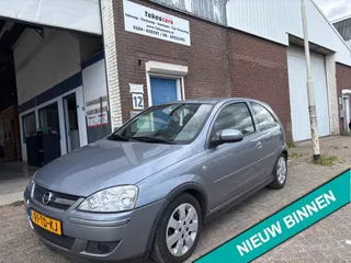 Opel Corsa 1.2-16V Silverline AIRCO&amp;NAP