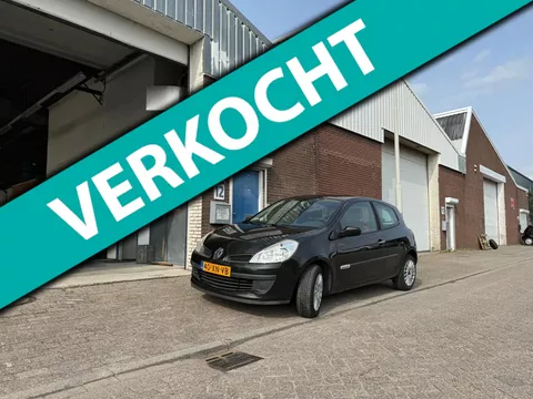 Renault Clio 1.2-16V Rip Curl JAAR APK&amp;AIRCO&amp;PANO&amp;LAGE KM NAP
